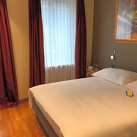 リマットブリック ホテル 3*